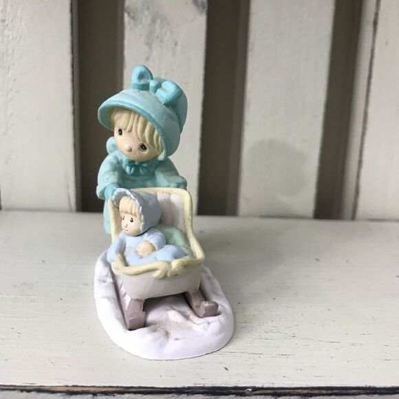 1989 Precious Moments Calendar Girls January Figurine Doll Miniature Figurine Re - Picture 3 of 12